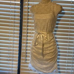 Women’s White Lace Storybook Dress Size S‎